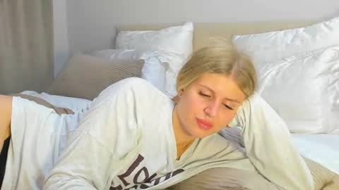 Kira online show from July 2026 06:42:02 PM