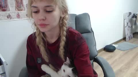 Kisi online show from March 2025 07:39:01 PM