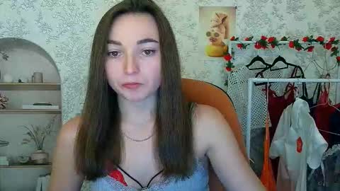 Valeria online show from November 2025 06:28:01 PM