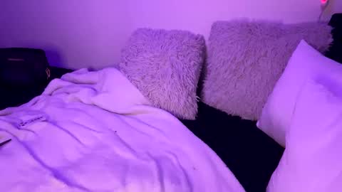 Kissah Kreampuff online show from January 2025 04:32:01 AM