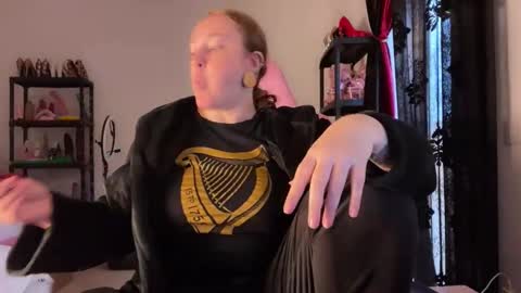 kissica online show from November 2025 03:35:01 PM