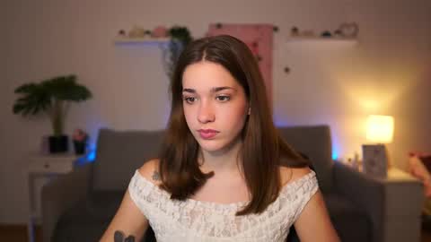 Sisi online show from November 2025 02:19:01 PM