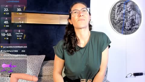 Kissing Company online show from January 2025 09:13:02 AM