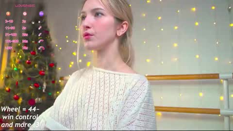 Kate  online show from December 2025 07:53:02 PM