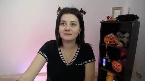 kissleoxx online show from October 2025 01:24:02 PM