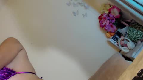 Snapshot of kissmebetter chatting on December 2024 05:47:02 PM Saint Onicka online show from December 2024 05:47:02 PM