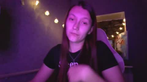 kiti_kitiss online show from December 2025 02:46:02 PM