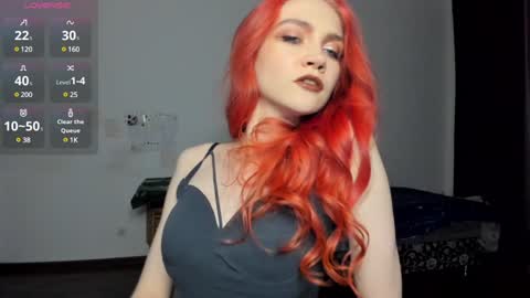 Snapshot of kitsunemoon chatting on January 2025 10:01:01 PM Kitsune online show from January 2025 10:01:01 PM