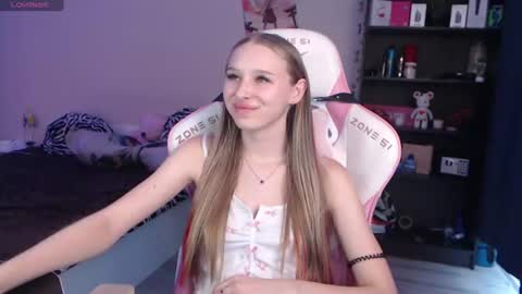 kitsuneyX online show from June 2026 05:12:01 AM