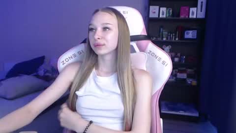 kitsuneyX online show from June 2026 11:27:02 PM