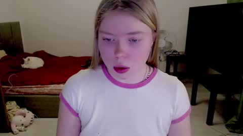 Jennyblonde and Emmabrunette online show from February 2025 10:43:01 PM