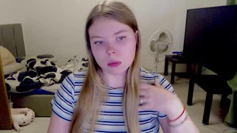 Jennyblonde and Emmabrunette online show from September 2025 02:40:02 PM