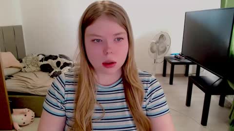Jennyblonde and Emmabrunette online show from October 2025 11:27:02 AM