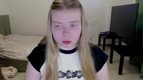 Jennyblonde and Emmabrunette online show from June 2026 04:53:01 PM