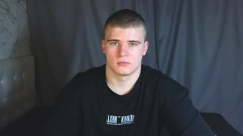 Snapshot of kittenmur chatting on December 2024 03:04:01 PM Vlad online show from December 2024 03:04:01 PM