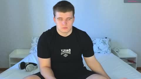 Snapshot of kittenmur chatting on February 2025 07:37:01 AM Vlad online show from February 2025 07:37:01 AM