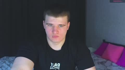 Snapshot of kittenmur chatting on March 2025 03:35:01 PM Vlad online show from March 2025 03:35:01 PM