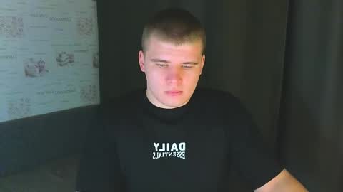 Snapshot of kittenmur chatting on September 2025 09:04:01 PM Vlad online show from September 2025 09:04:01 PM