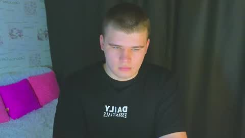 Snapshot of kittenmur chatting on September 2025 08:47:02 PM Vlad online show from September 2025 08:47:02 PM