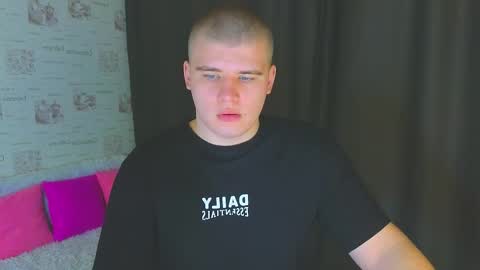 Snapshot of kittenmur chatting on October 2025 07:21:01 PM Vlad online show from October 2025 07:21:01 PM