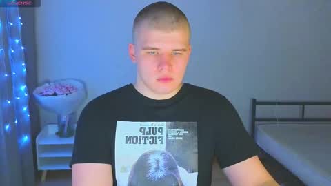 Snapshot of kittenmur chatting on November 2025 08:43:01 PM Vlad online show from November 2025 08:43:01 PM