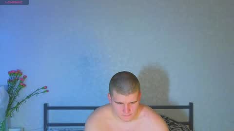 Snapshot of kittenmur chatting on November 2025 08:09:01 PM Vlad online show from November 2025 08:09:01 PM