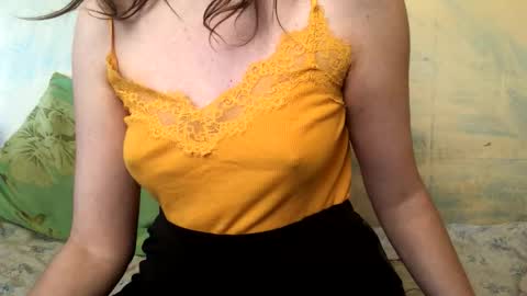 Snapshot of kittie_creme chatting on May 2026 11:05:01 AM Kittie Creme online show from May 2026 11:05:01 AM