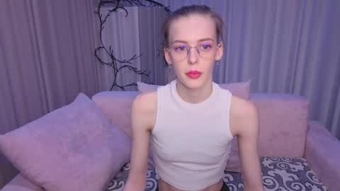 Snapshot of kitty__like18 chatting on June 2026 12:44:01 AM Kitty online show from June 2026 12:44:01 AM