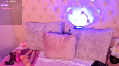 Kitty  online show from February 2026 05:44:01 AM