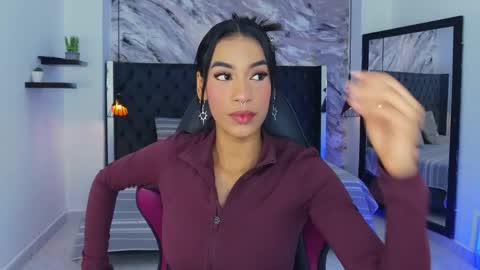 Snapshot of kitty_collins_ chatting on May 2026 11:51:01 AM Kitty online show from May 2026 11:51:01 AM