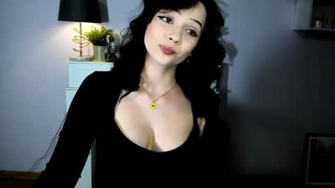 Snapshot of kitty_denise chatting on May 2026 10:07:01 PM Denise online show from May 2026 10:07:01 PM