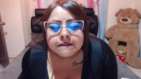 Snapshot of kitty_eyes chatting on September 2025 10:45:02 PM kitty online show from September 2025 10:45:02 PM