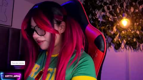 Camila online show from October 2025 07:34:01 AM