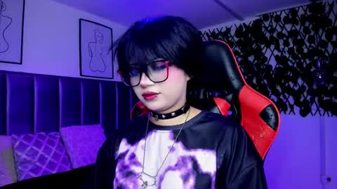 Camila online show from March 2026 01:33:01 AM