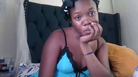 Snapshot of kitty_kerry chatting on May 2026 09:39:02 AM kitty_kerry online show from May 2026 09:39:02 AM