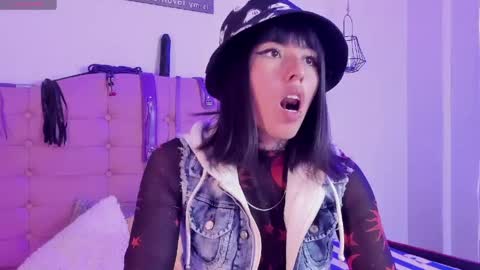 kitty_matias_ls online show from February 2026 08:50:01 PM