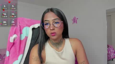 Snapshot of kitty_moon2 chatting on July 2026 09:28:02 PM Kitty online show from July 2026 09:28:02 PM