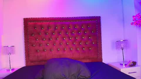 Kitty  online show from October 2025 03:01:01 PM