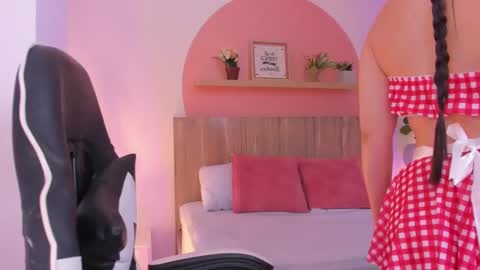 K I T T Y online show from September 2025 01:02:01 PM