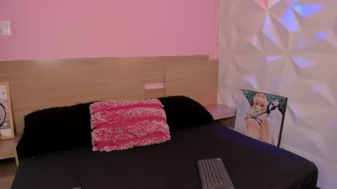 Snapshot of kitty_velve chatting on June 2026 04:31:01 AM kitty online show from June 2026 04:31:01 AM