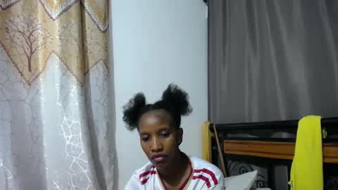 Snapshot of kittyfay_ chatting on April 2026 11:21:01 PM Fay online show from April 2026 11:21:01 PM