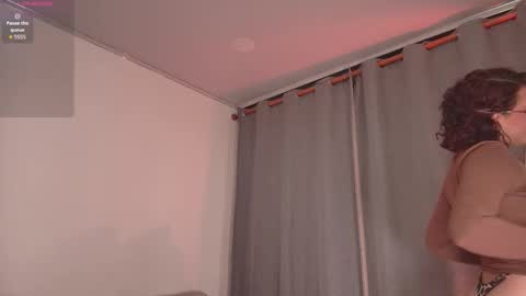 Sophie online show from March 2026 12:16:01 AM