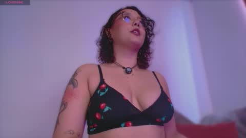 Sophie online show from April 2026 05:41:02 PM