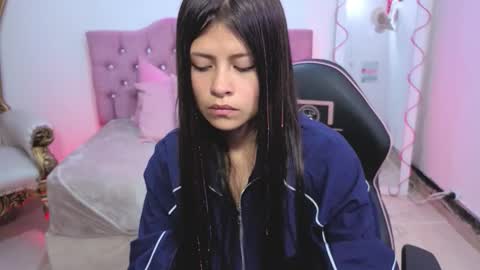 Snapshot of kittystar_tay chatting on September 2025 11:48:01 AM Kitty online show from September 2025 11:48:01 AM