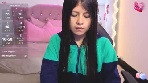 Snapshot of kittystar_tay chatting on October 2025 11:43:01 AM Kitty online show from October 2025 11:43:01 AM