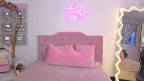 Snapshot of kittystar_tay chatting on October 2025 11:43:01 AM Kitty online show from October 2025 11:43:01 AM