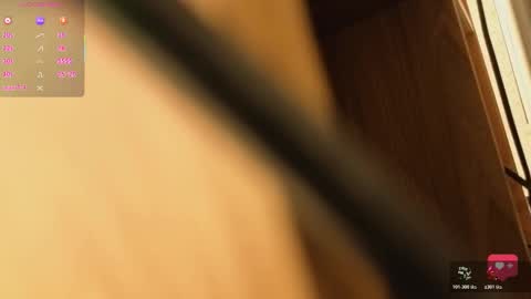 Snapshot of kittystar_tay chatting on November 2025 11:33:01 AM Kitty online show from November 2025 11:33:01 AM