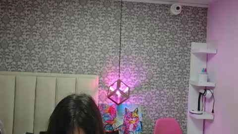  K I T T  Y  online show from February 2025 11:19:02 AM