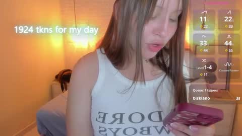  K I T T  Y  online show from February 2025 05:48:02 PM