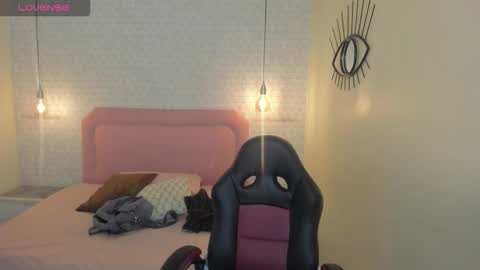  K I T T  Y  online show from March 2026 12:43:02 PM